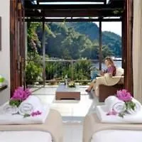 리조트 Hillside Club 5*