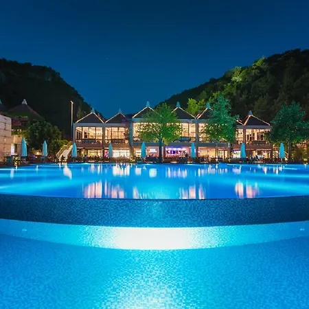 Hillside Club 5* 페티예