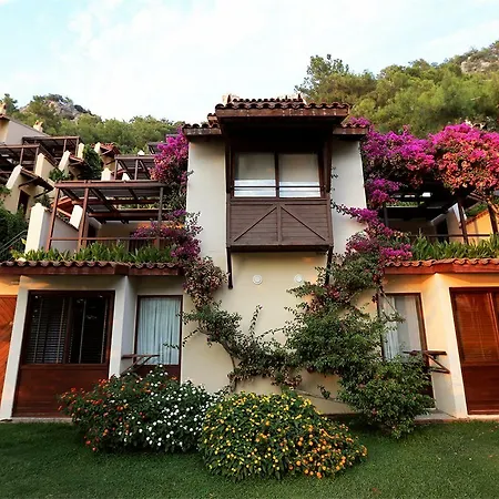 리조트 Hillside Club 5*